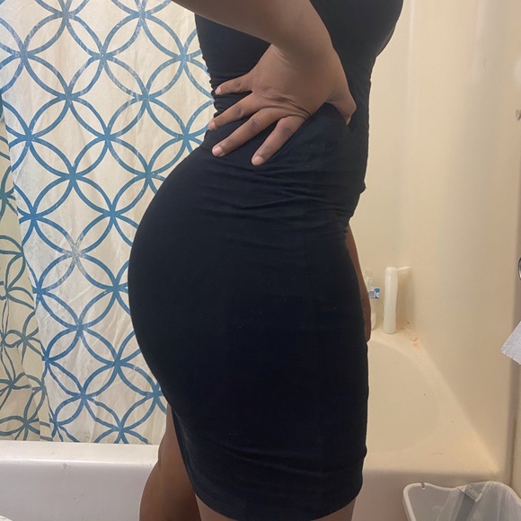 Dress - Picture 2 of 4